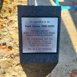 Inscriptie bij schaaktafel